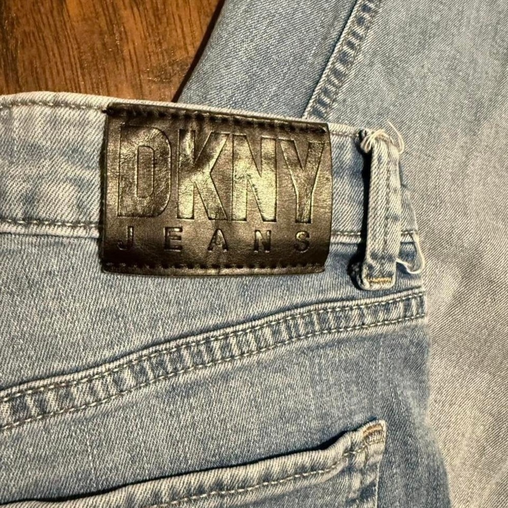 Y2K DKNY Jeans Light Wash Straight Leg Denim Womens 29 Vintage Retro - Picture 7 of 7